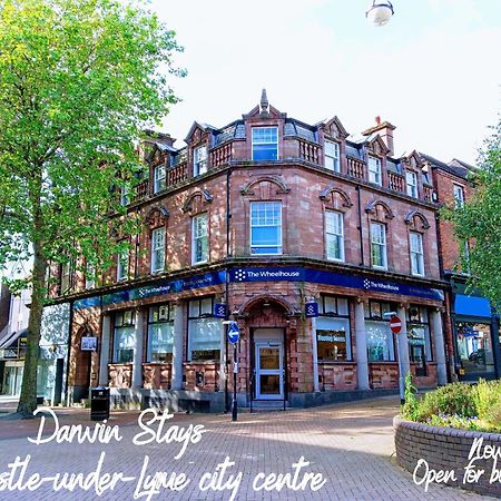 Darwin Stays - Service Accommodation In Newcastle Under Lyme City Centre Esterno foto