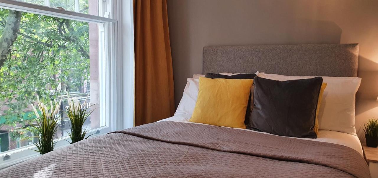 Darwin Stays - Service Accommodation In Newcastle Under Lyme City Centre Esterno foto