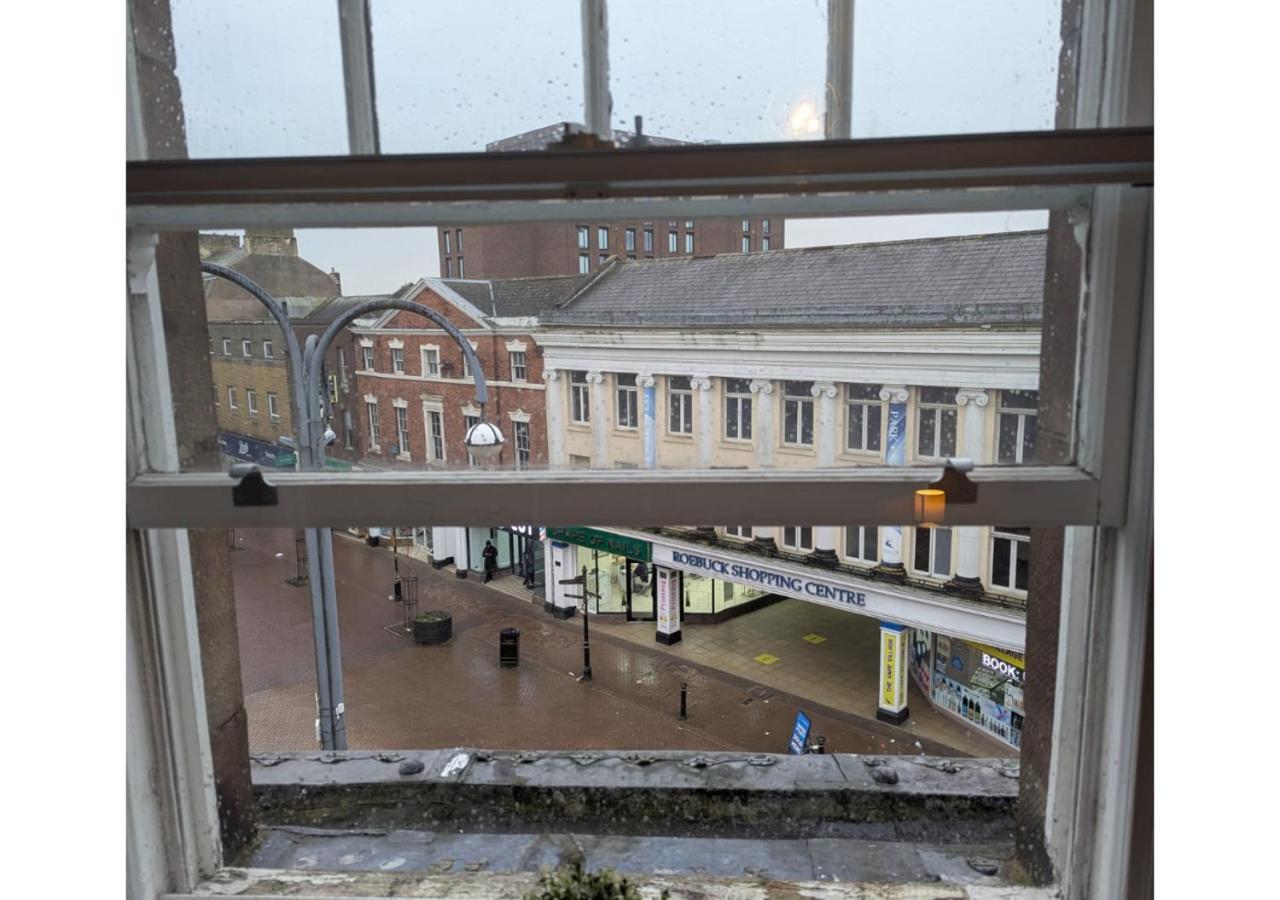 Darwin Stays - Service Accommodation In Newcastle Under Lyme City Centre Esterno foto