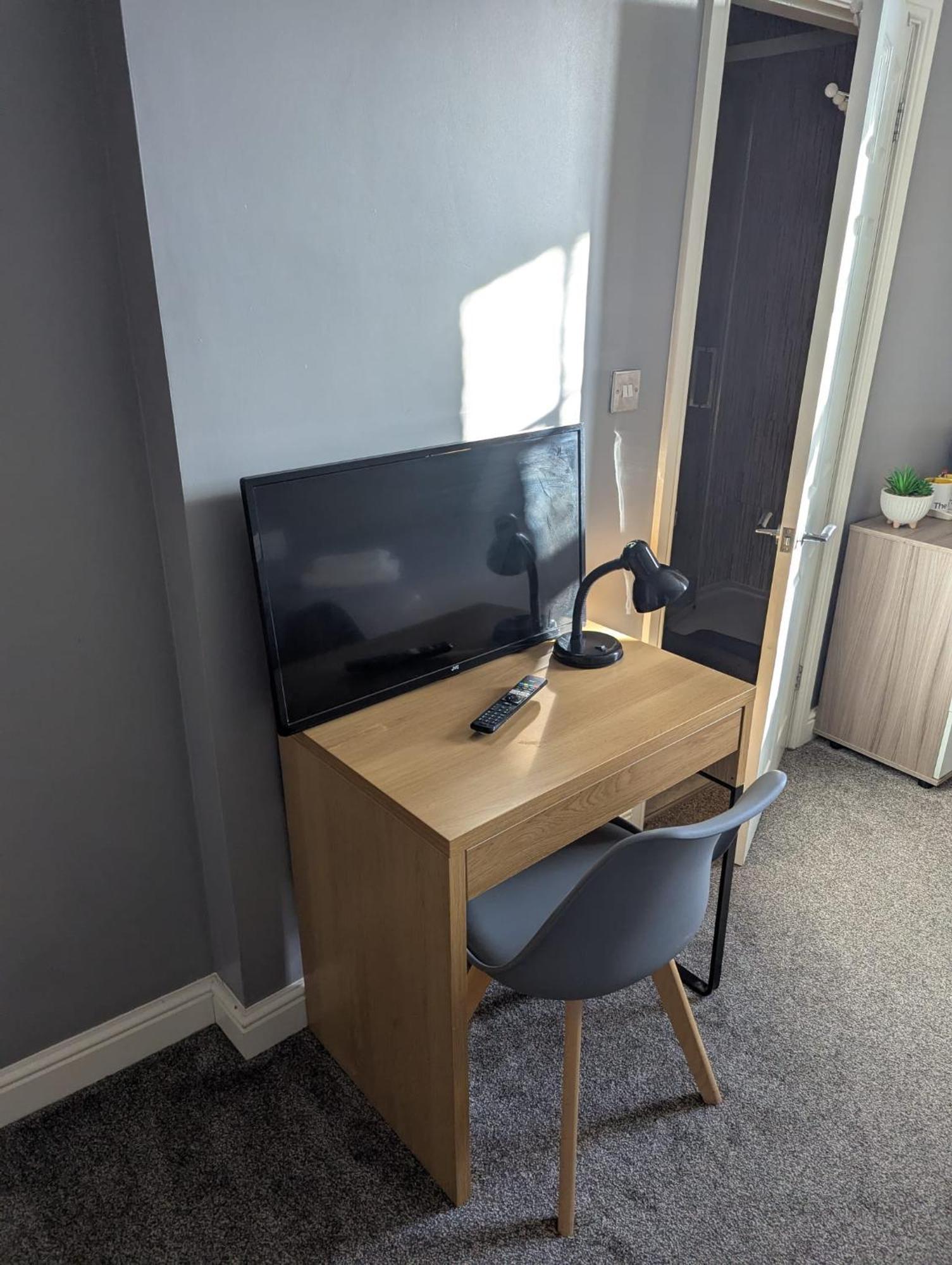 Darwin Stays - Service Accommodation In Newcastle Under Lyme City Centre Esterno foto